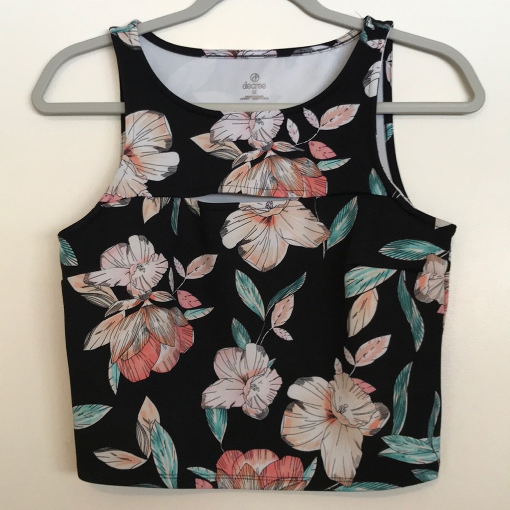 Decree Floral Crop top